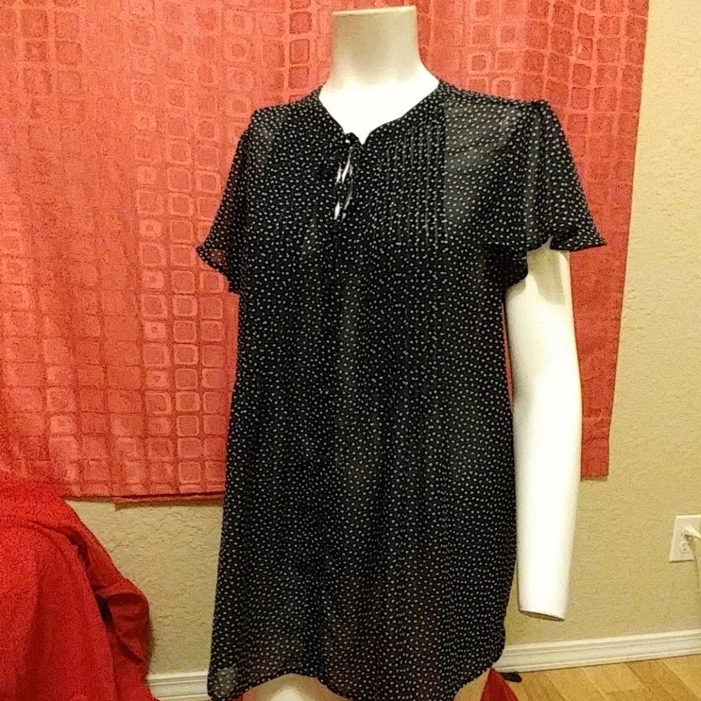 Heart print Torrid navy/ white blouse